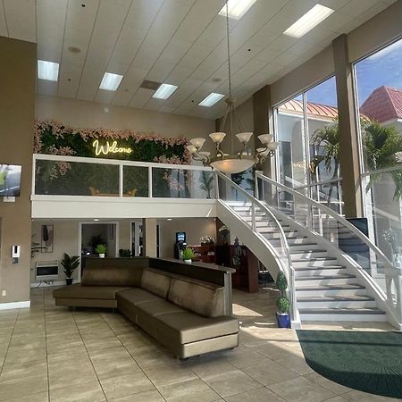 Quality Inn & Suites Conference Center New Port Richey Kültér fotó