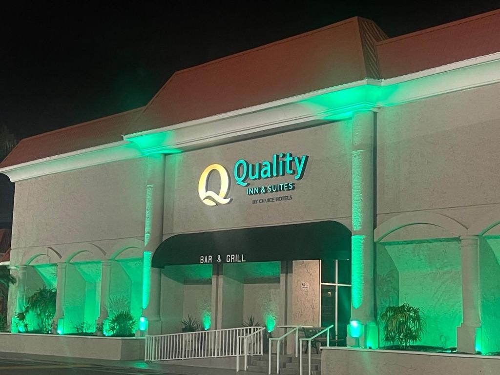 Quality Inn & Suites Conference Center New Port Richey Kültér fotó
