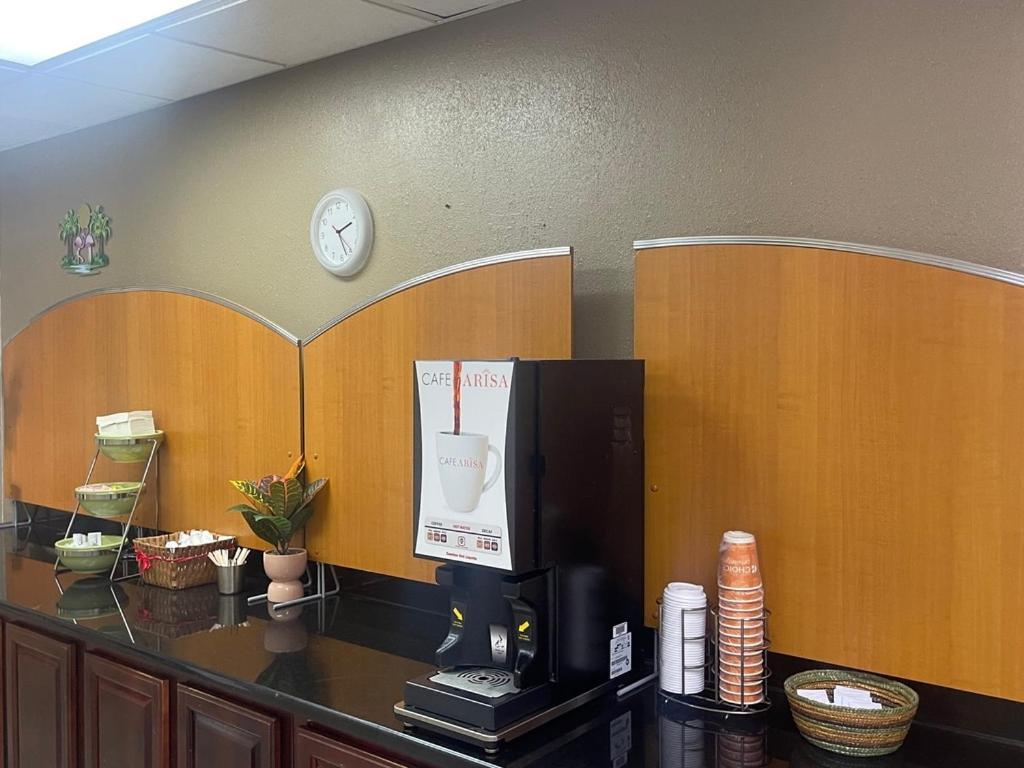 Quality Inn & Suites Conference Center New Port Richey Kültér fotó